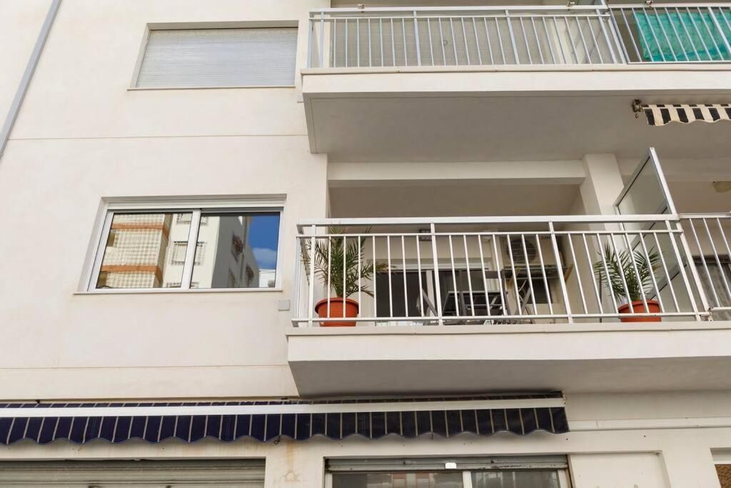 Cozy Apartment, Very Fresh At Playa De Gandia Eksteriør bilde