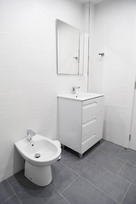 Cozy Apartment, Very Fresh At Playa De Gandia Eksteriør bilde